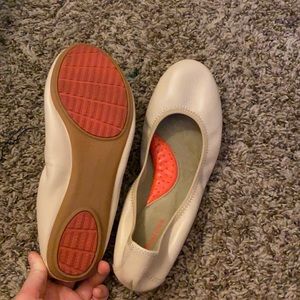 Hush puppies flat shoes